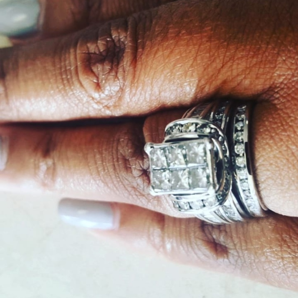 Diamond Ring w/ band - Picture 5 of 6